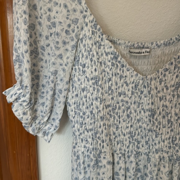 Abercrombie & Fitch Dresses & Skirts - Abercrombie & Fitch Floral Smocked Top Midi Dress Medium Tall